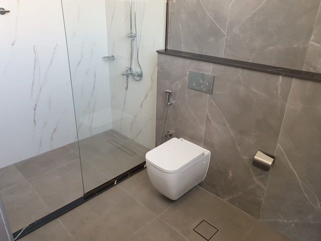 Complete villa renovations: bathroom