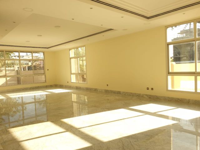 Complete villa renovations: living room