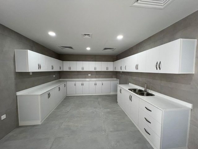 Full villa maintenance and refurbishment: kitchen